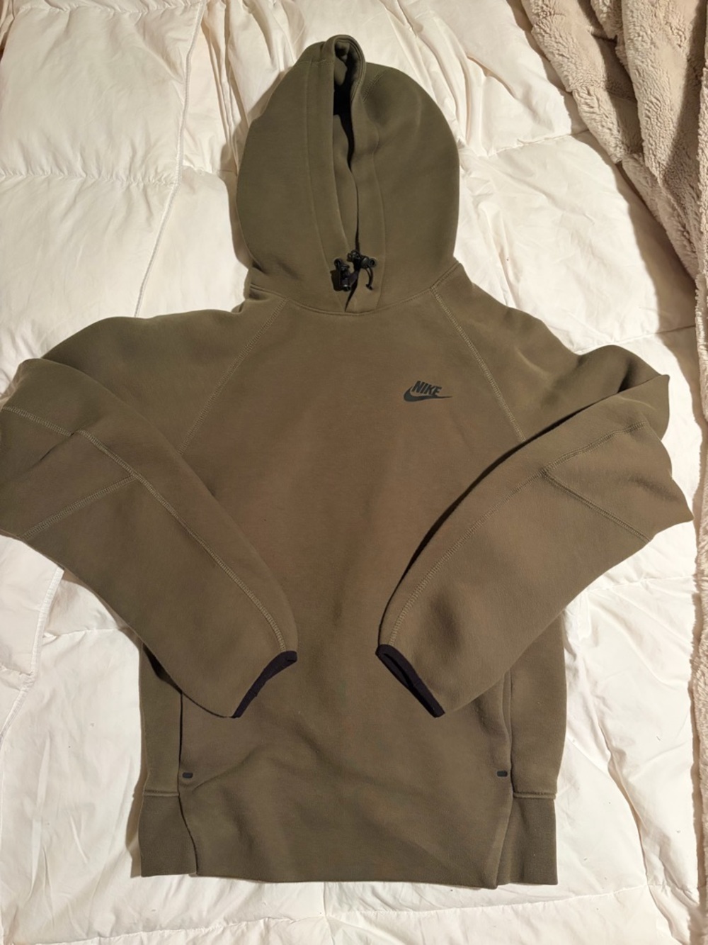 Nike Olive Green Pullover Hoodie with Subtle Logo